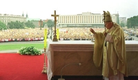 Św. Jan Paweł II na Placu Piłsudskiego w Warszawie, 13 czerwca 1999 r.