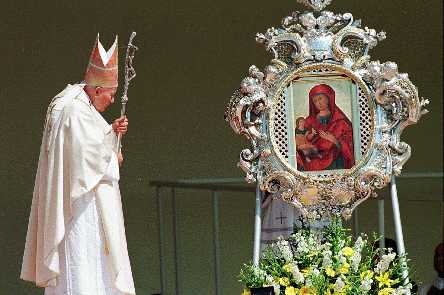 w. Jan Pawe II przed ikon MB askawej z Krzeszowa, Legnica, 2 czerwca 1997 r.